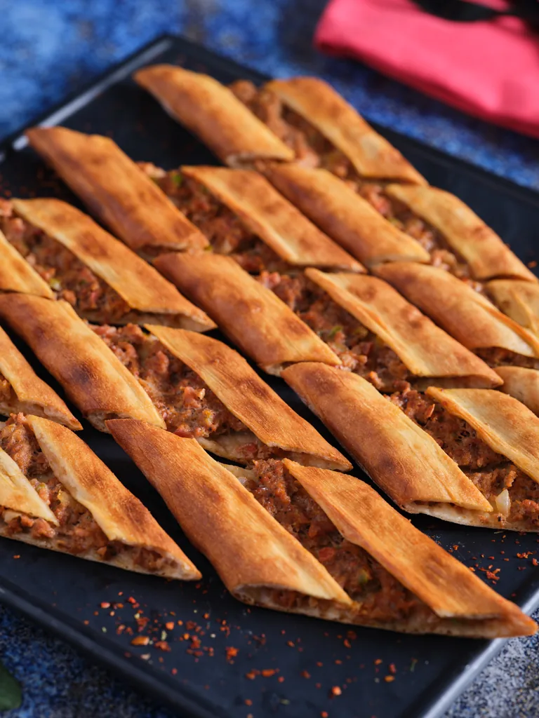Kıymalı Pide