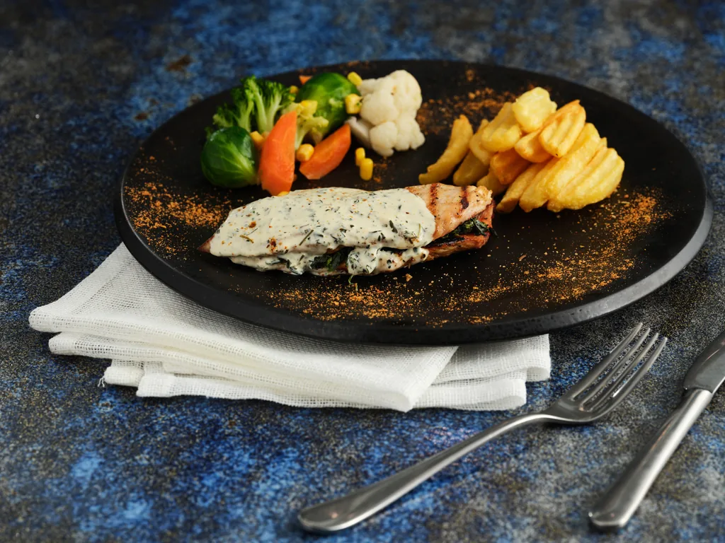Ispanaklı Tarhun Otlu Tavuk Göğsü